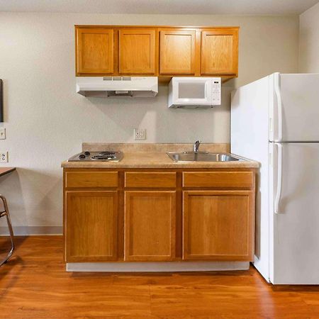 Extended Stay America Select Suites - Cleveland - Airport Zewnętrze zdjęcie