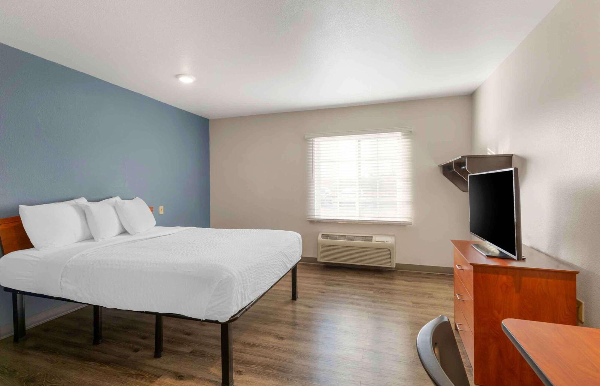 Extended Stay America Select Suites - Cleveland - Airport Zewnętrze zdjęcie