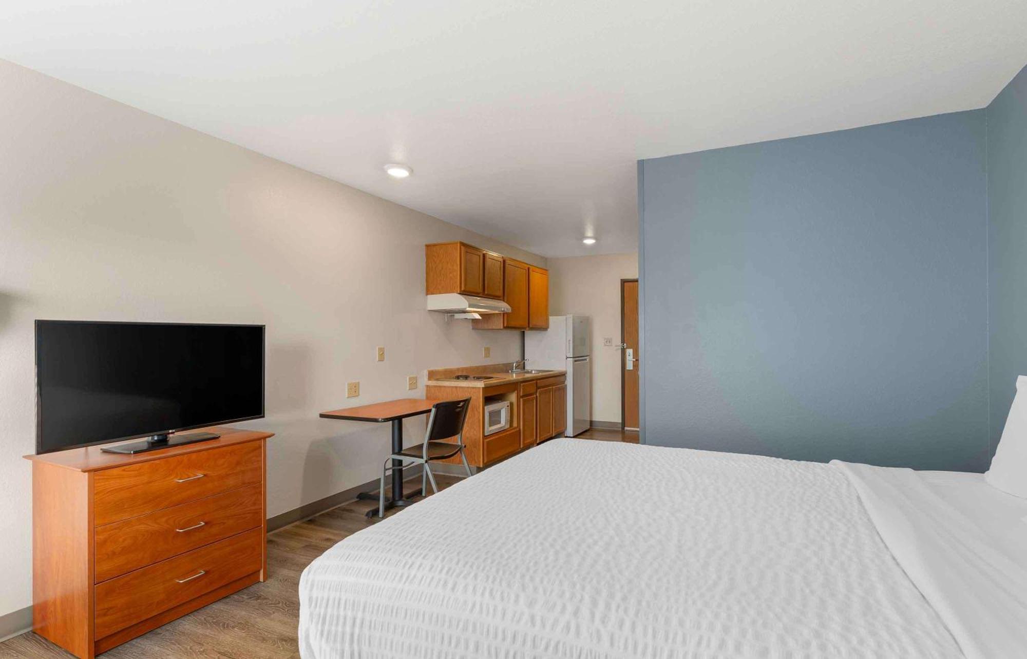 Extended Stay America Select Suites - Cleveland - Airport Zewnętrze zdjęcie