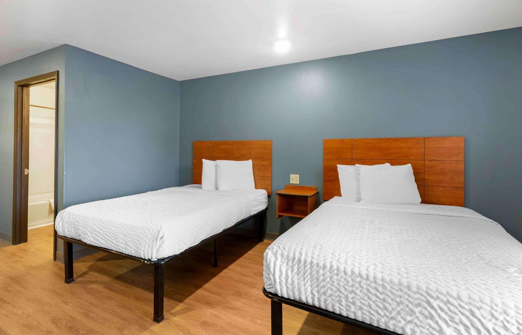 Extended Stay America Select Suites - Cleveland - Airport Zewnętrze zdjęcie