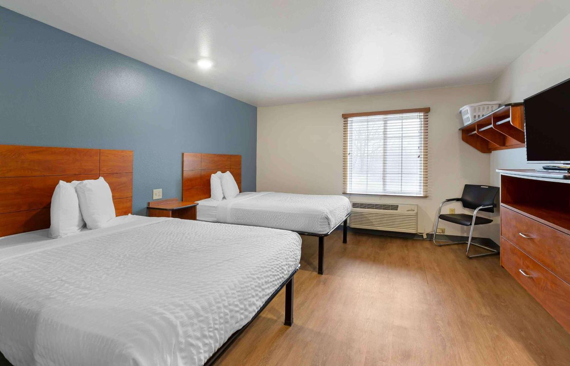 Extended Stay America Select Suites - Cleveland - Airport Zewnętrze zdjęcie